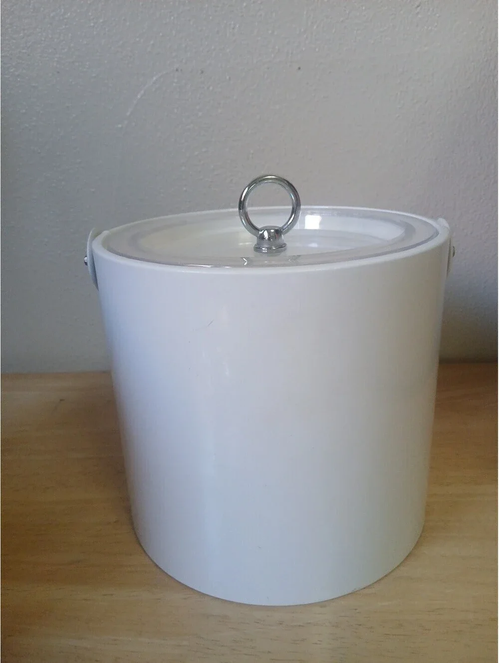 Vintage GEORGES BRIARD White Vinyl Ice Bucket Lucite Cube Knob on Lid Any Decor!